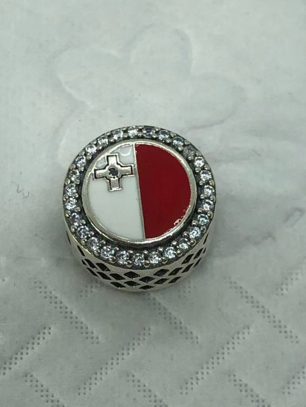 ✨ ✨Pandora Malta Country Round Flag Exclusive Button Charm